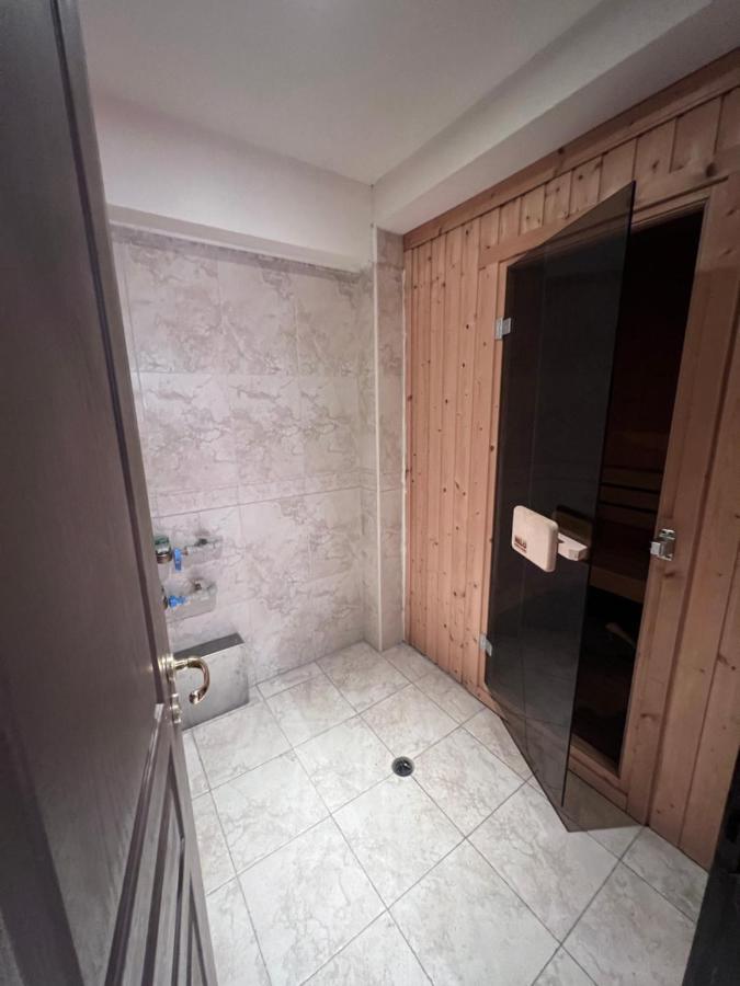 Dalv - Fairy Tale In Old Appartement
